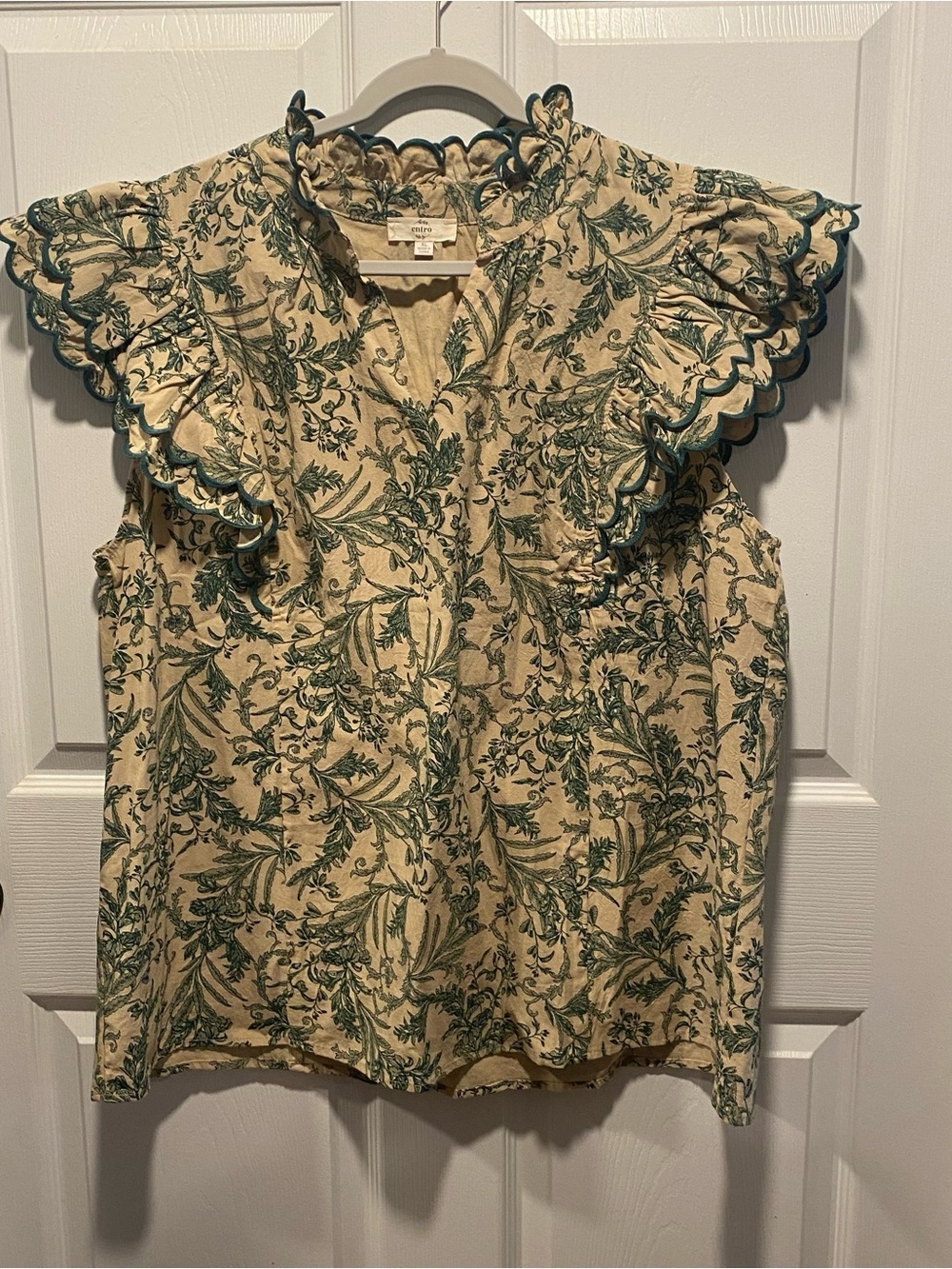 entro Floral Ruffle-Sleeve Blouse in Cream and Green